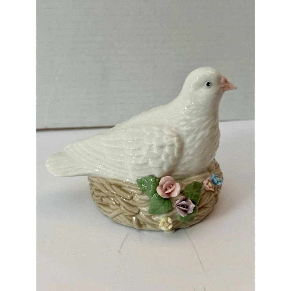 Vintage Heritage House Porcelain Bird Music Box Floral Grandma Cottage Core